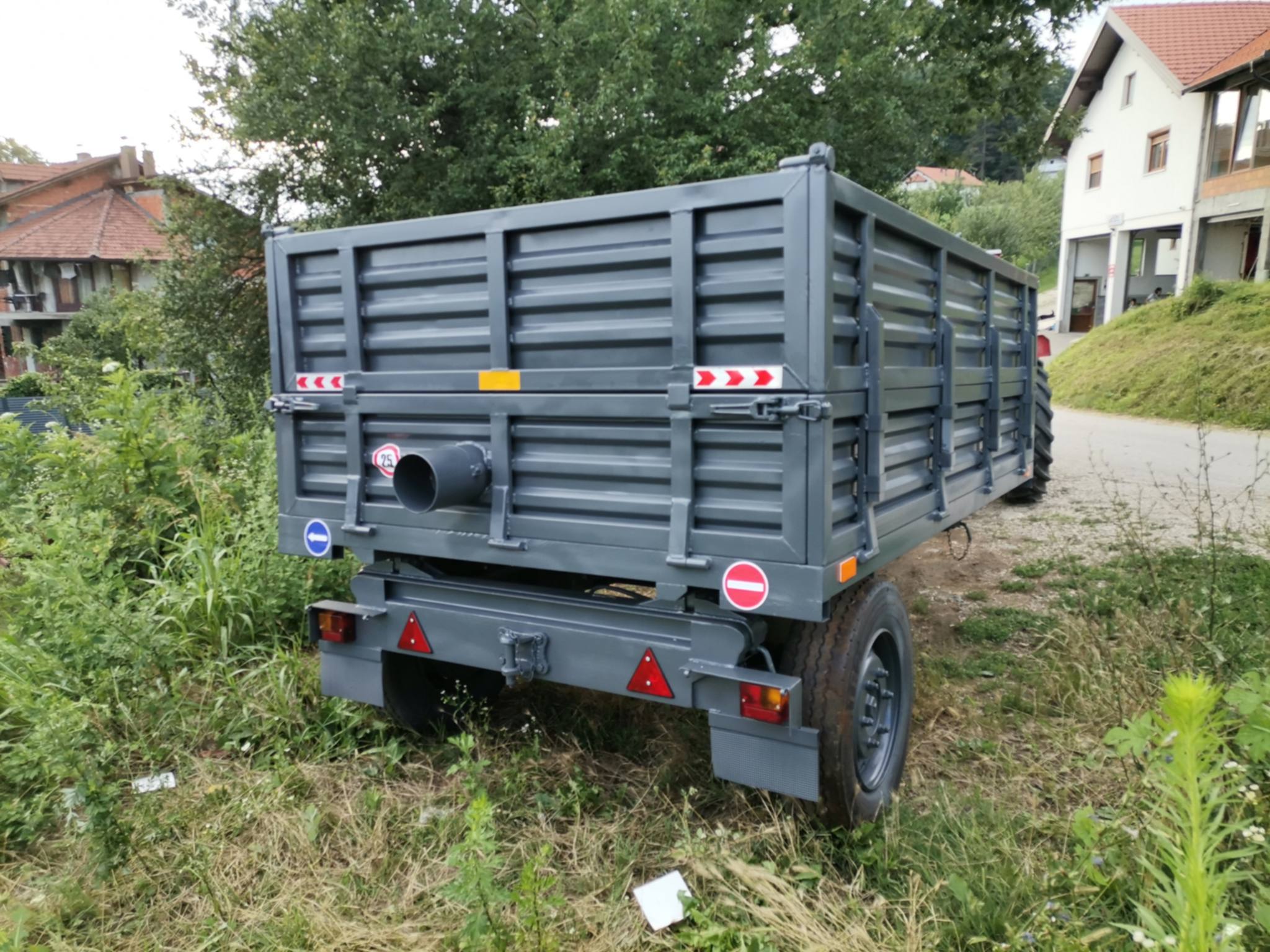 Traktorske prikolice – fotografija 2